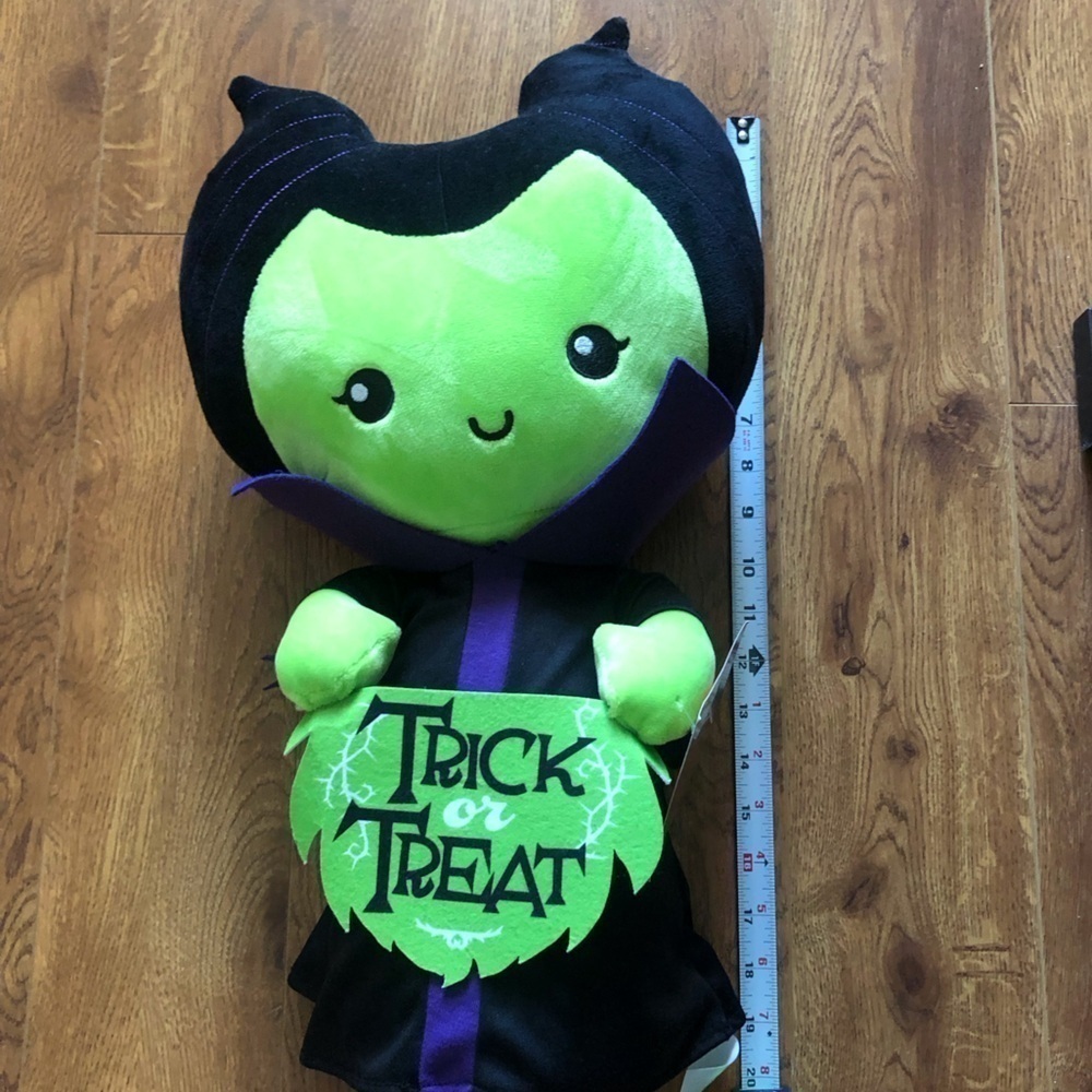 Disney Villains: Maleficent Halloween Greeter “Trick or Treat”
